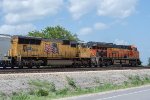 UP and BNSF team up to work the Bloomington Yard